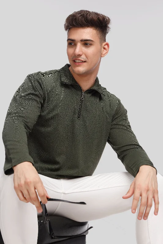 men's plain color t-shirts-Green Stripes Self Design Zipper T-Shirt