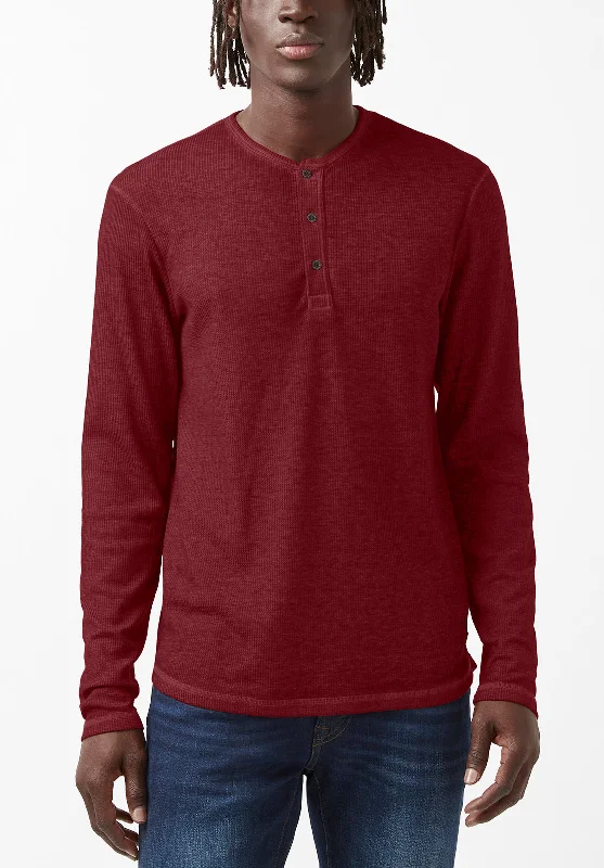 men's gym t-shirts-Kipat Men’s Long-Sleeve Henley Top in Dark Red - BM24046